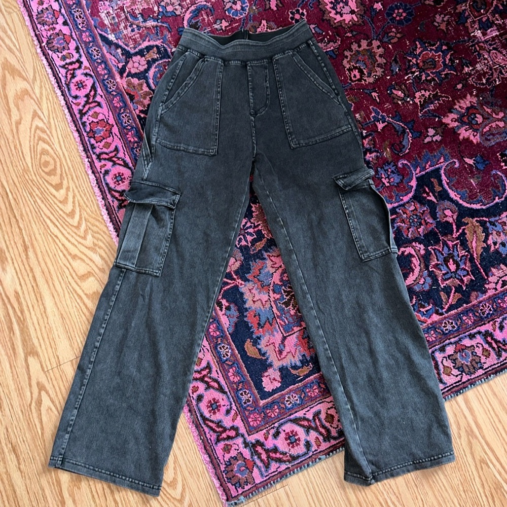 Halara pull on cargo pants
